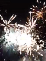 游览上海烟花节 置身灯火阑珊处-热门视频在线