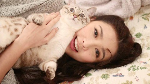 薛凯琪为猫猫全裸拍mv了!