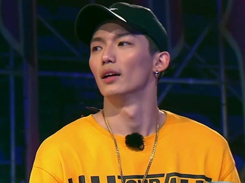 《热血街舞团》公孙无名vs草鱼斩获第三席位 召集人称赞即兴能力