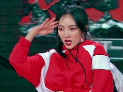 《热血街舞团》【1v1】公孙无名玩爆舞台 孟佳散发舞台魅力